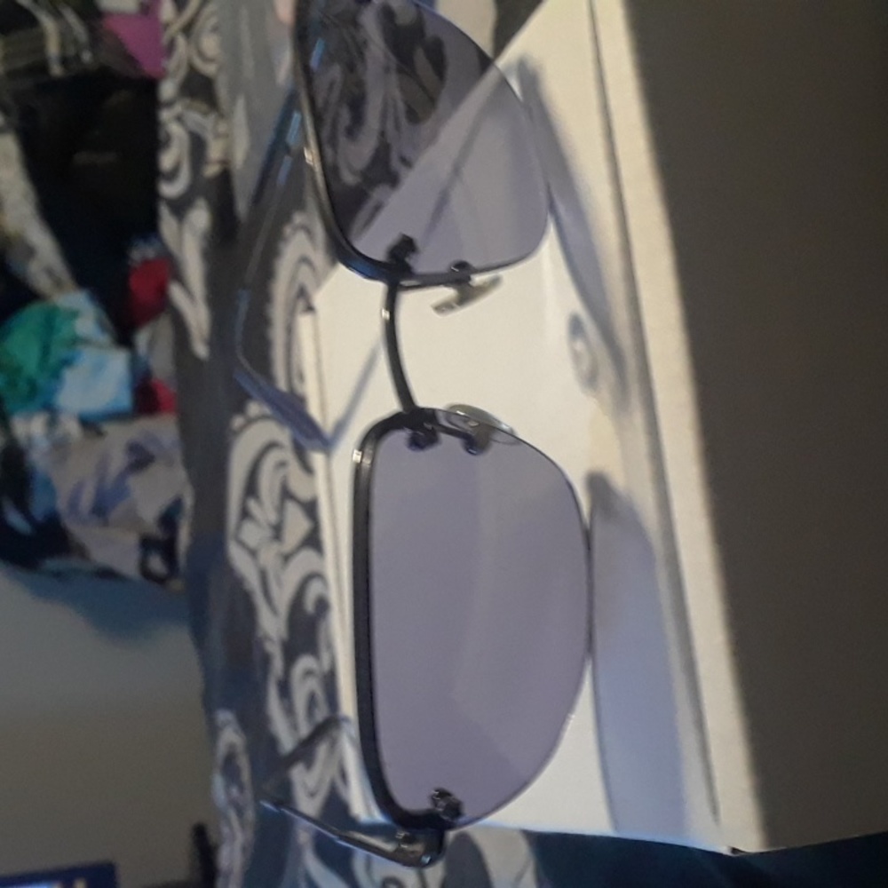 Tommy Hilfiger sunglasses - Picture 6 of 6